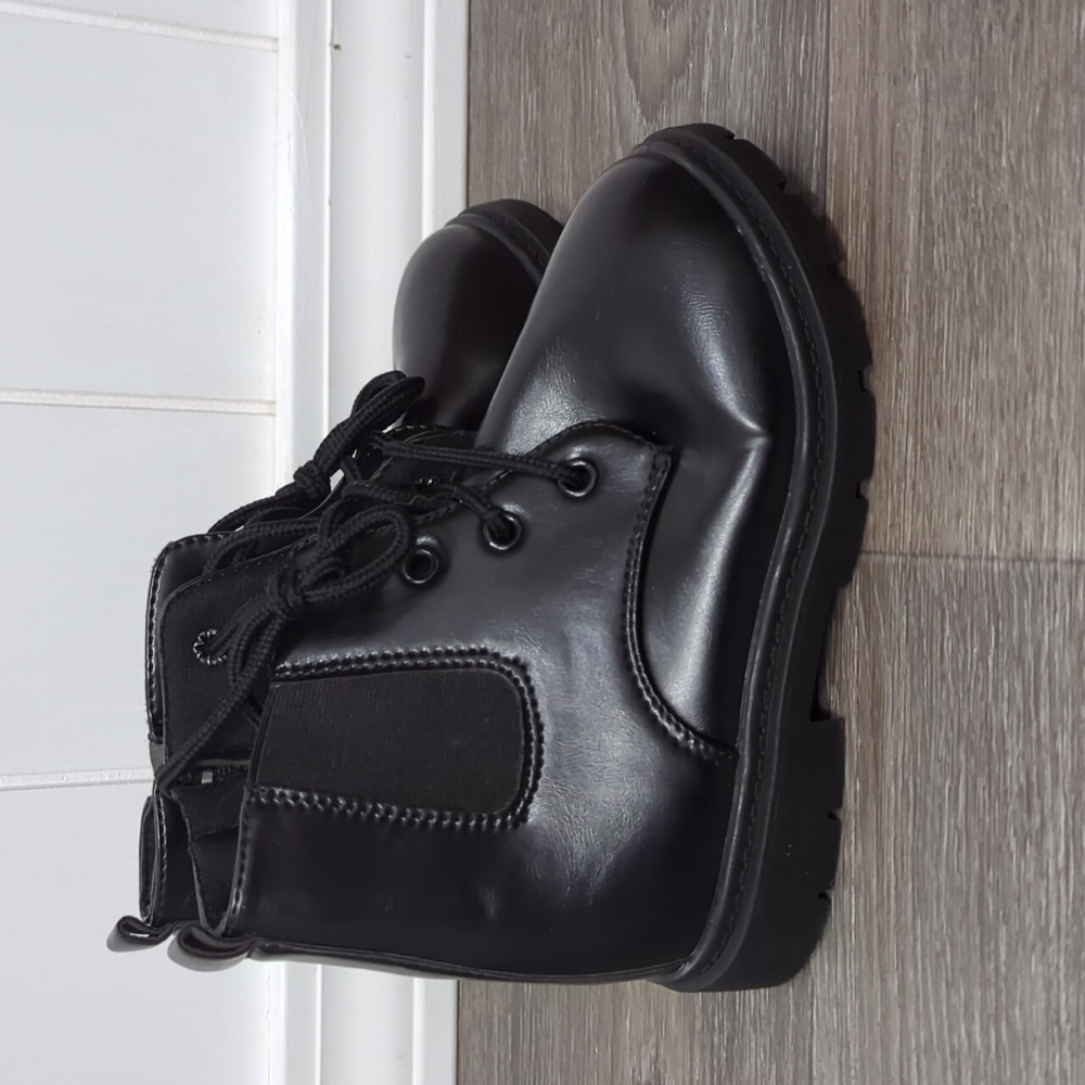 ♥️5/$25 🌟NWT Pat Pat Comfy Kid Black Boots
